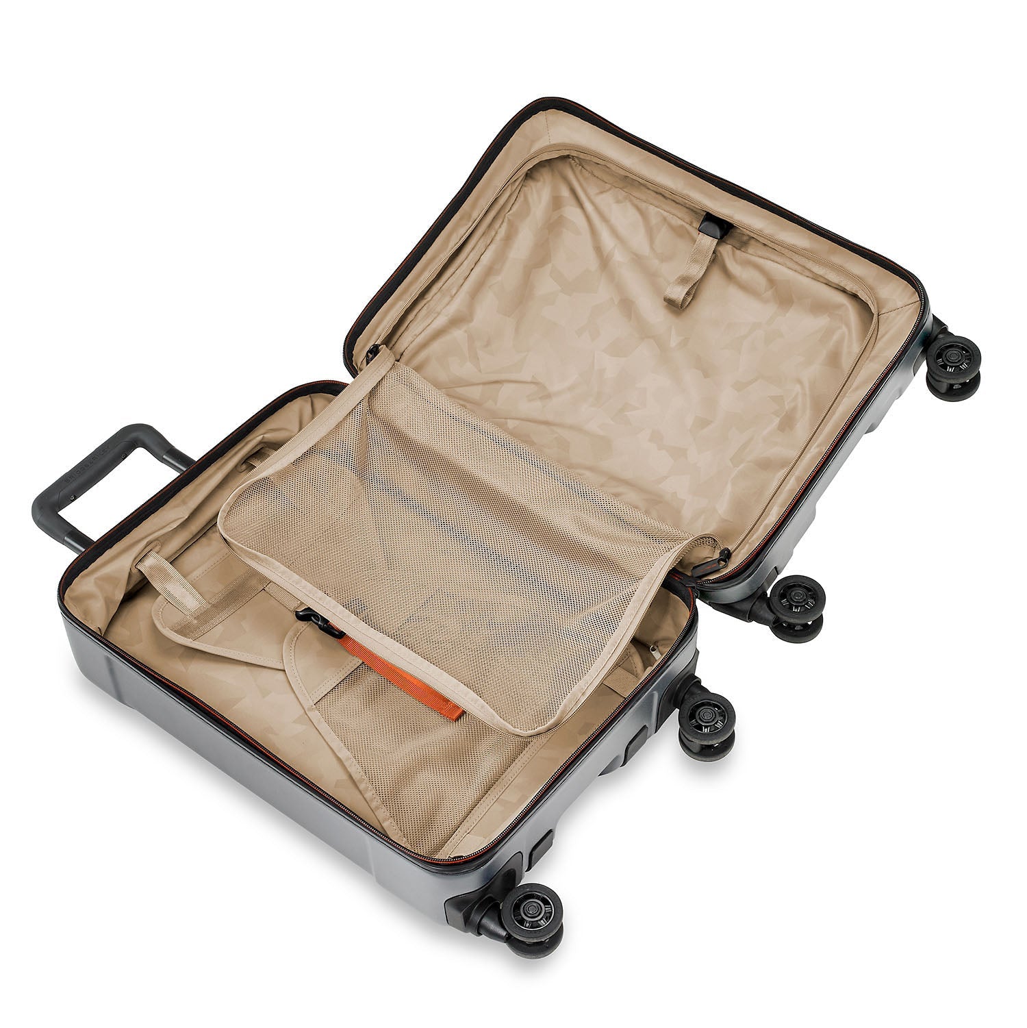 International 21" Carry-On Spinner | QU221SP