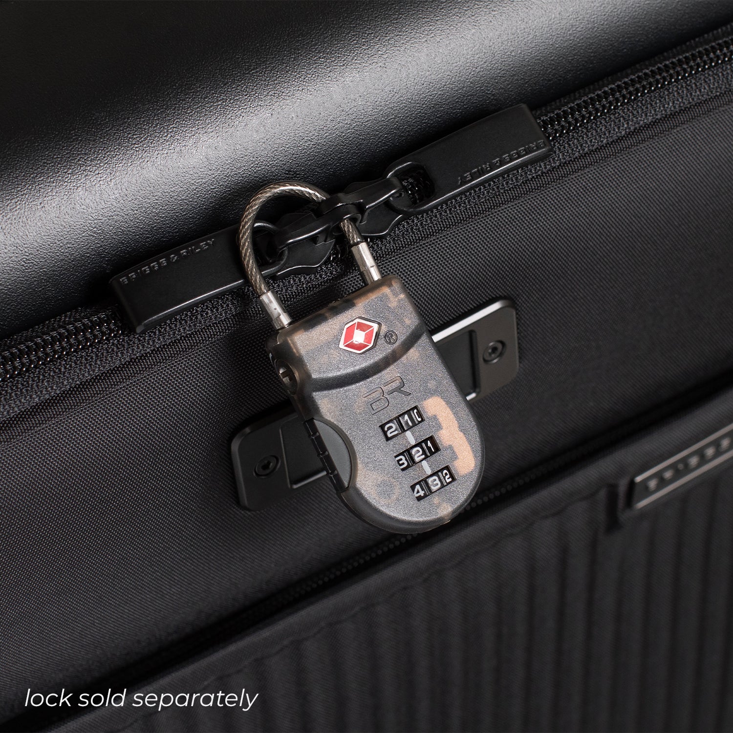 Essential 22" Front Pocket Carry-On Expandable Spinner | SU322FCXSP