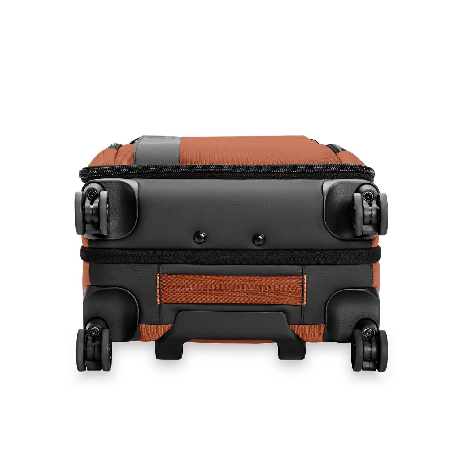 Essential 22" Carry-On Expandable Spinner | ZXU222SPX