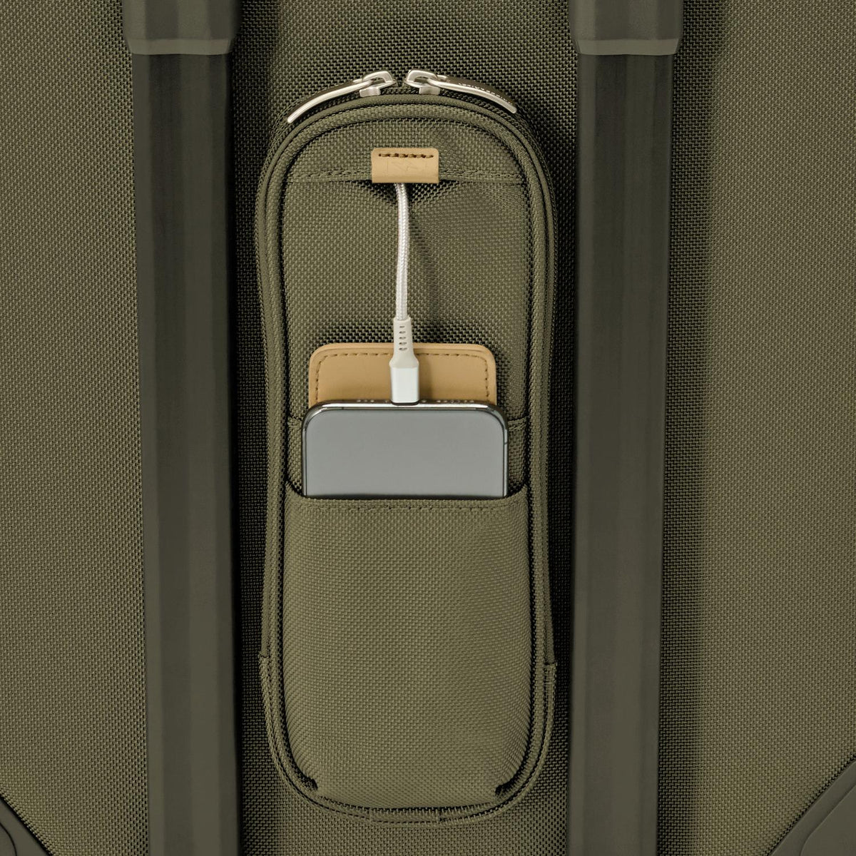 Essential 22" Carry-On Expandable Spinner | BLU122CXSP