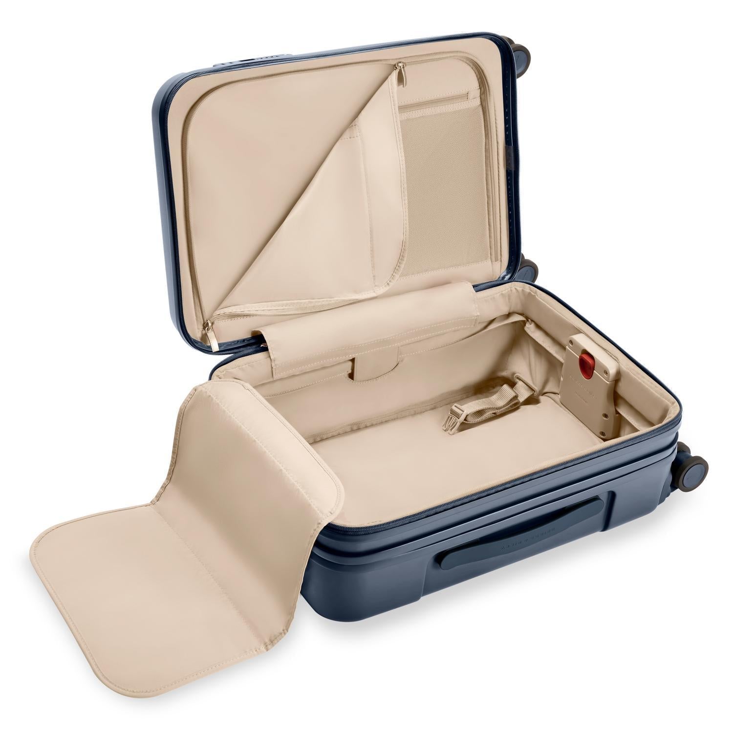 Essential 22" Front Pocket Carry-On Expandable Spinner | SU322FCXSP