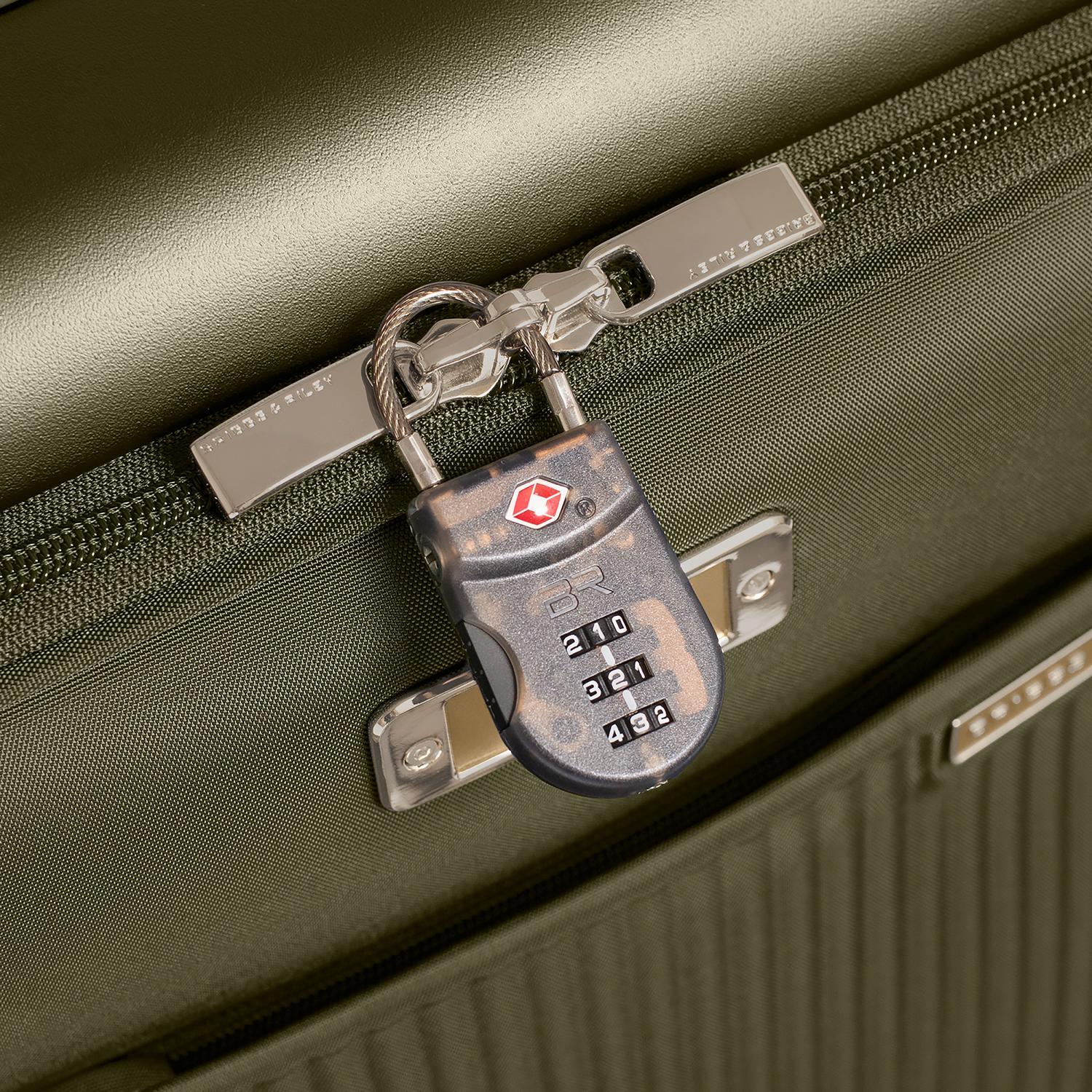 Essential 22" Front Pocket Carry-On Expandable Spinner | SU322FCXSP