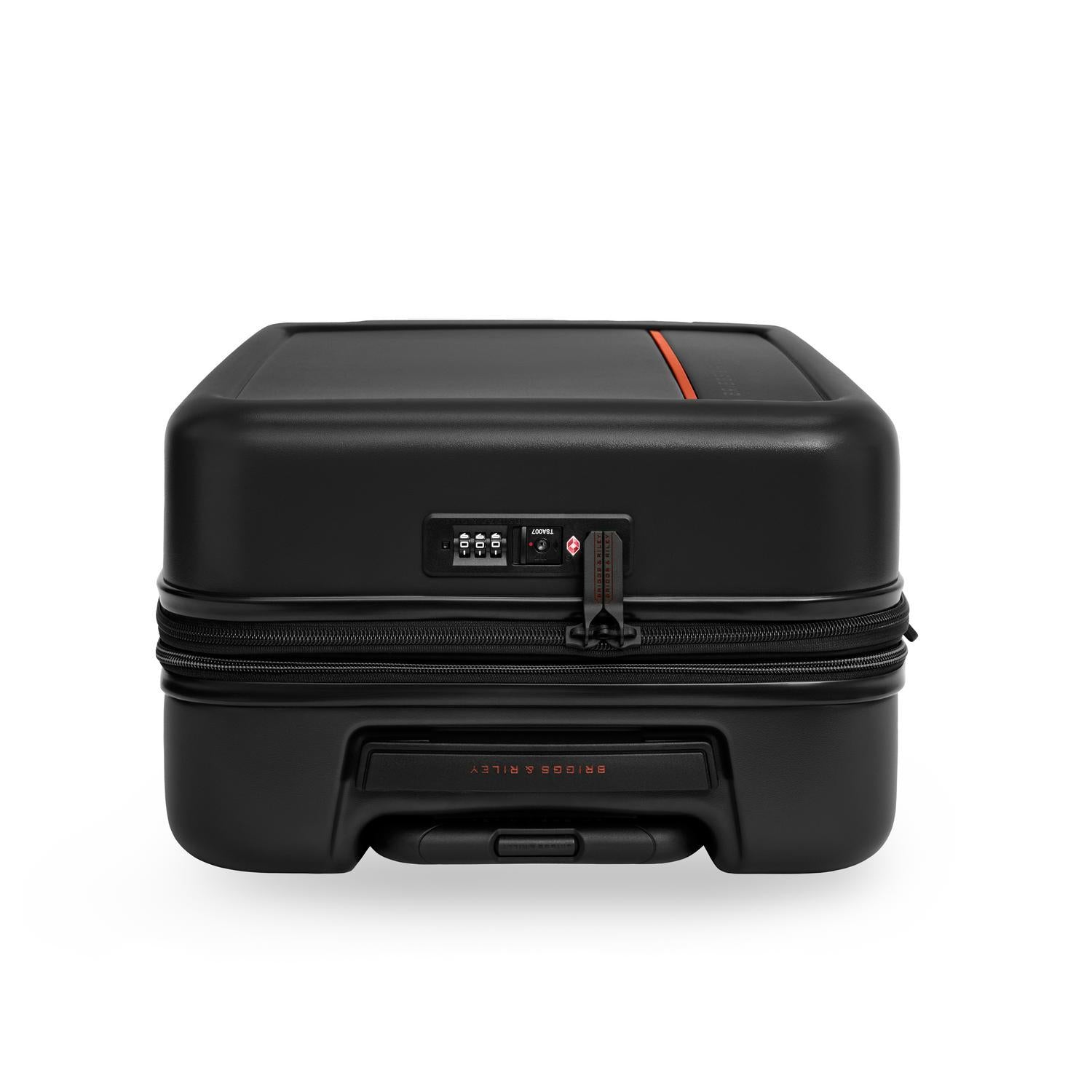Essential 22“ Hardside Carry-On Expandable Spinner | ZHU222SPX