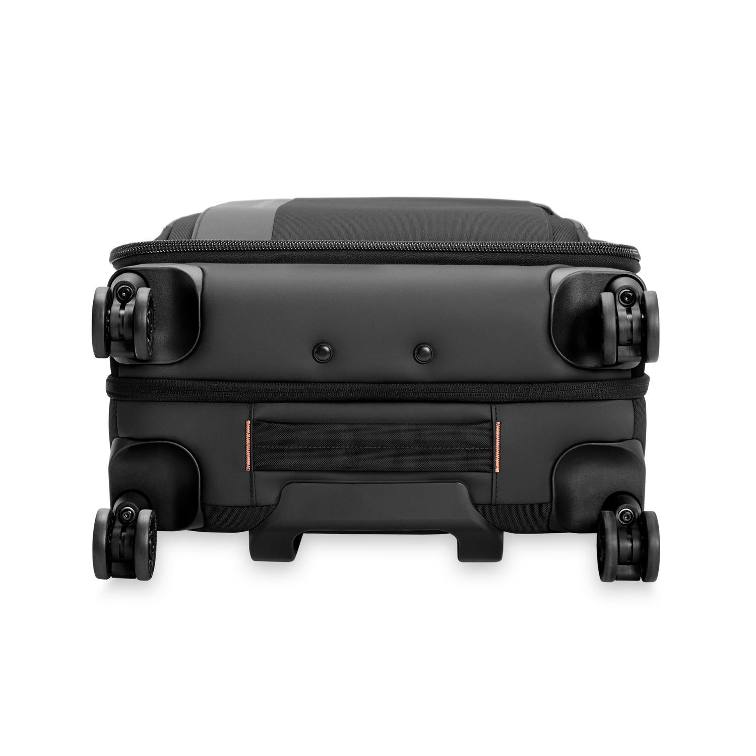 Global 21" Carry-on Expandable Spinner | ZXU221SPXW